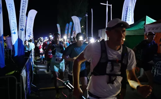 Największe wyzwanie Festiwalu Biegowego! Bieg na 100 km wystartował w środku nocy - 25